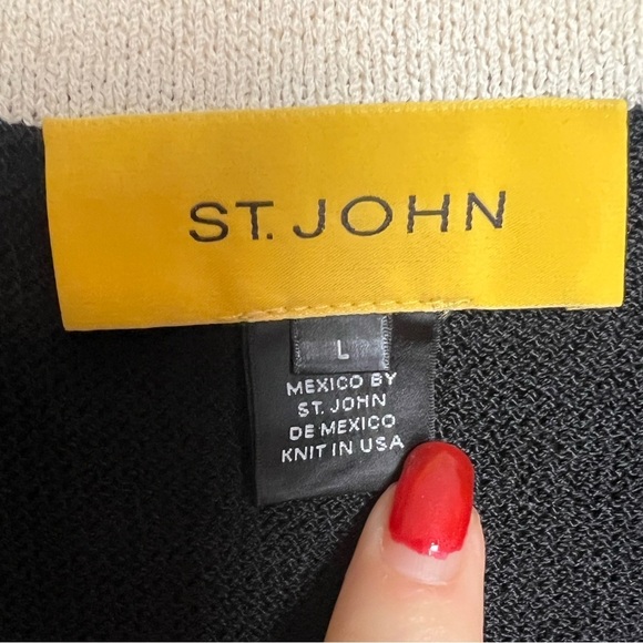 St. John Black and Cream Tank Top - Picture 4 of 7